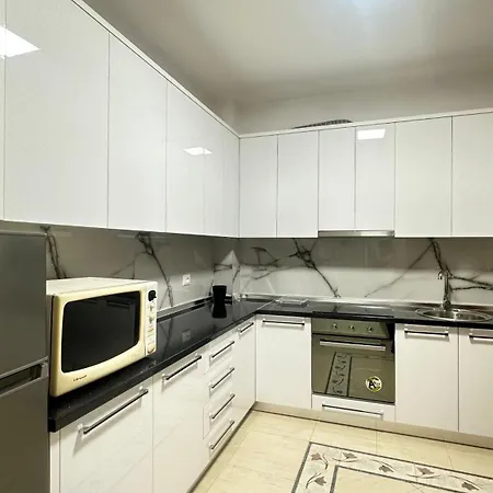 Center בית הארחה