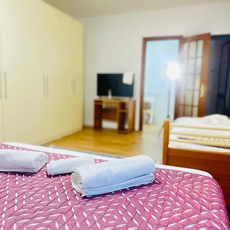 Center בית הארחה