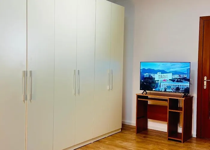 Center בית הארחה 3*